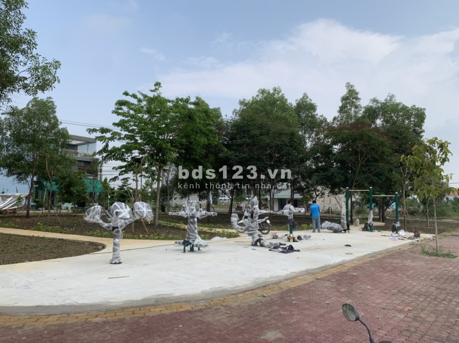 Đất nền f0 Long Hậu biệt thự ven sông thích hợp đầu tư sinh lợi cao