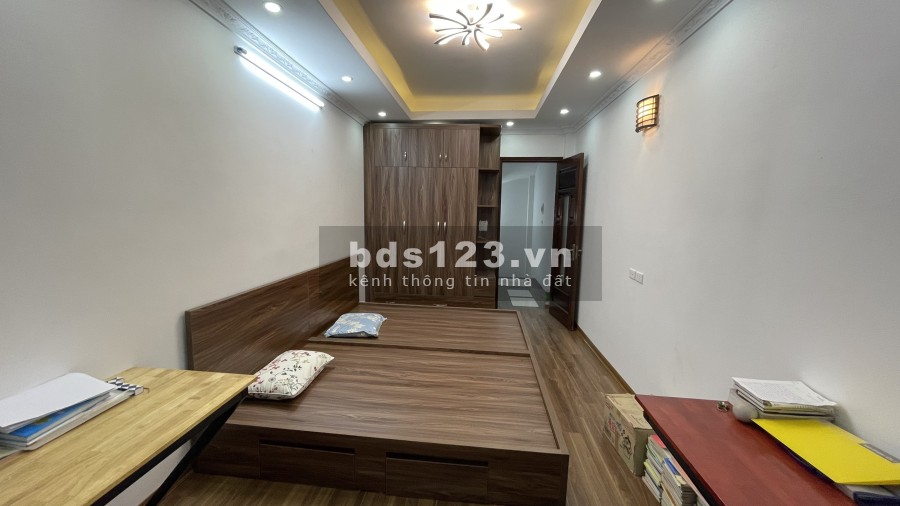Nhà Mới Đẹp Phố Đội Cấn, Ba Đình diện tích sử dụng 35m2 5 tầng, giá bán chỉ 3.6 Tỷ