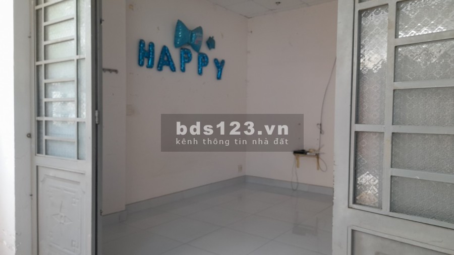 Nhà nguyên căn cho thuê trung tâm thành phố Thủ Đức, đường lớn, có sân để xe thoải mái