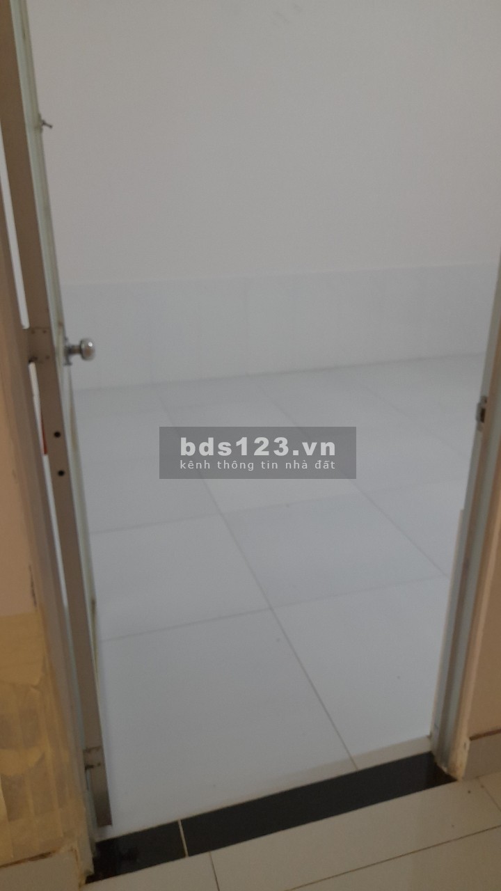 Nhà nguyên căn cho thuê trung tâm thành phố Thủ Đức, đường lớn, có sân để xe thoải mái