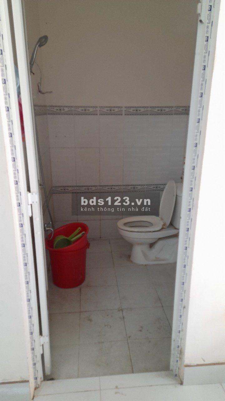 Nhà nguyên căn cho thuê trung tâm thành phố Thủ Đức, đường lớn, có sân để xe thoải mái