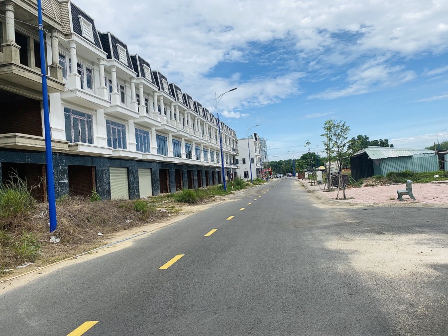 Bán đất tại Bàu Bàng mặt tiền đường nhựa Tỉnh 42m giá bán 700 triệu, bàn giao sổ ngay