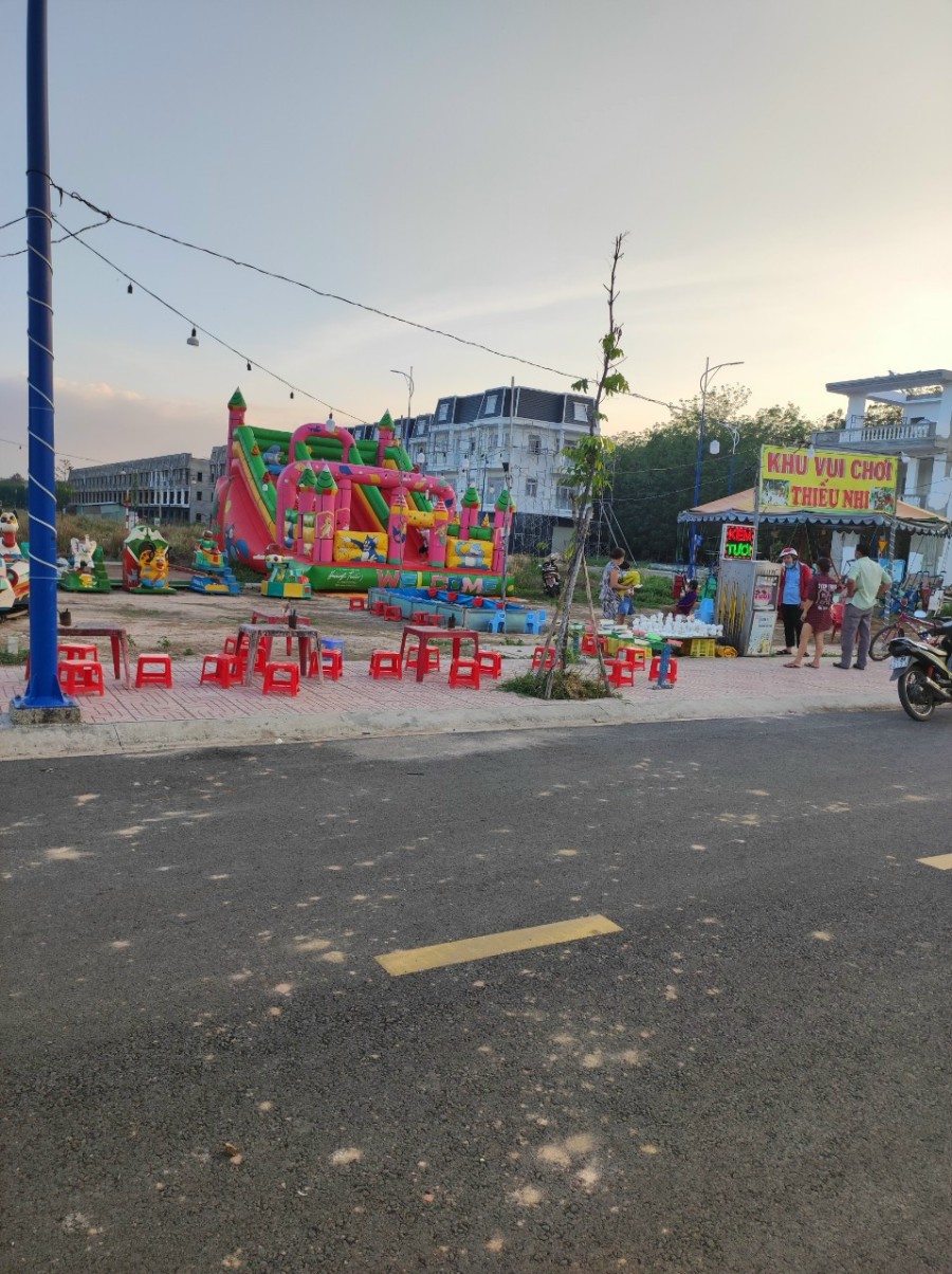 Bán đất tại Bàu Bàng mặt tiền đường nhựa Tỉnh 42m giá bán 700 triệu, bàn giao sổ ngay