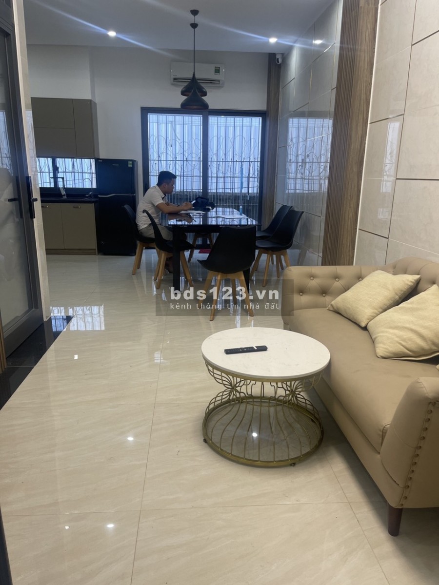 Nhà mặt phố cần bán đi định cư nước ngoài đường Hoà Mỹ 8, quận Liên Chiểu. Giá 5,4 tỷ