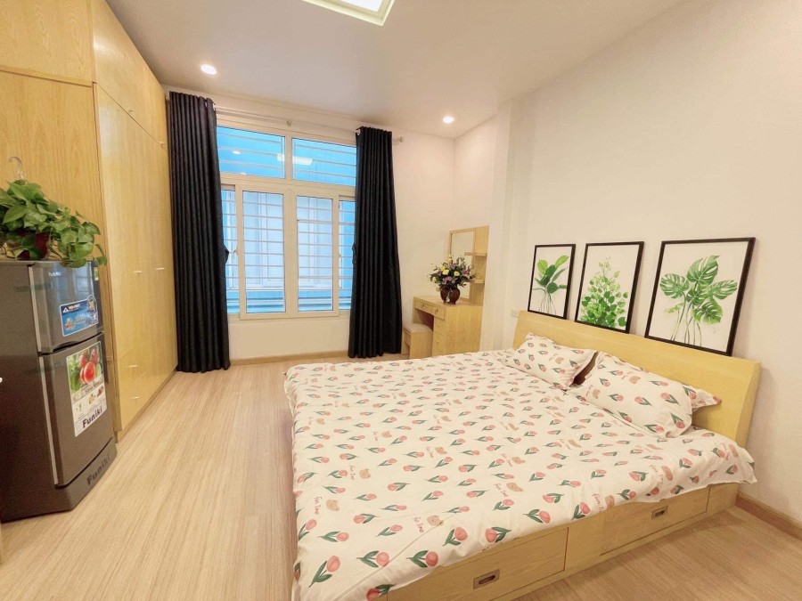 Bán tòa chung cư cho thuê tại Chùa Láng 5 tầng-9P khép kín giá chỉ NHỈNH 5 tỷ