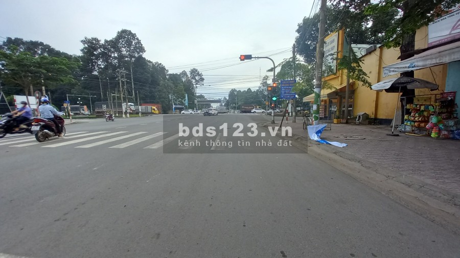 Cần bán gấp lô đất mặt tiền đường Nguyễn Trãi, thị trấn Trảng Bom, Đồng Nai