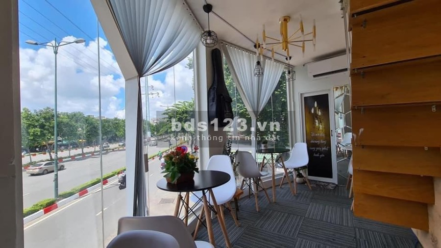 Nhà mặt tiền Phạm Văn Đồng 4 tầng dưới 3 tỷ Quận Gò Vấp sổ chính chủ lh 0902860959