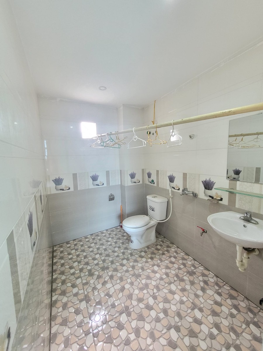 Chính chủ cần bán nhà 5 tầng Mậu Lương kinh doanh mọi mặt hàng ô tô đỗ cửa sổ sẵn