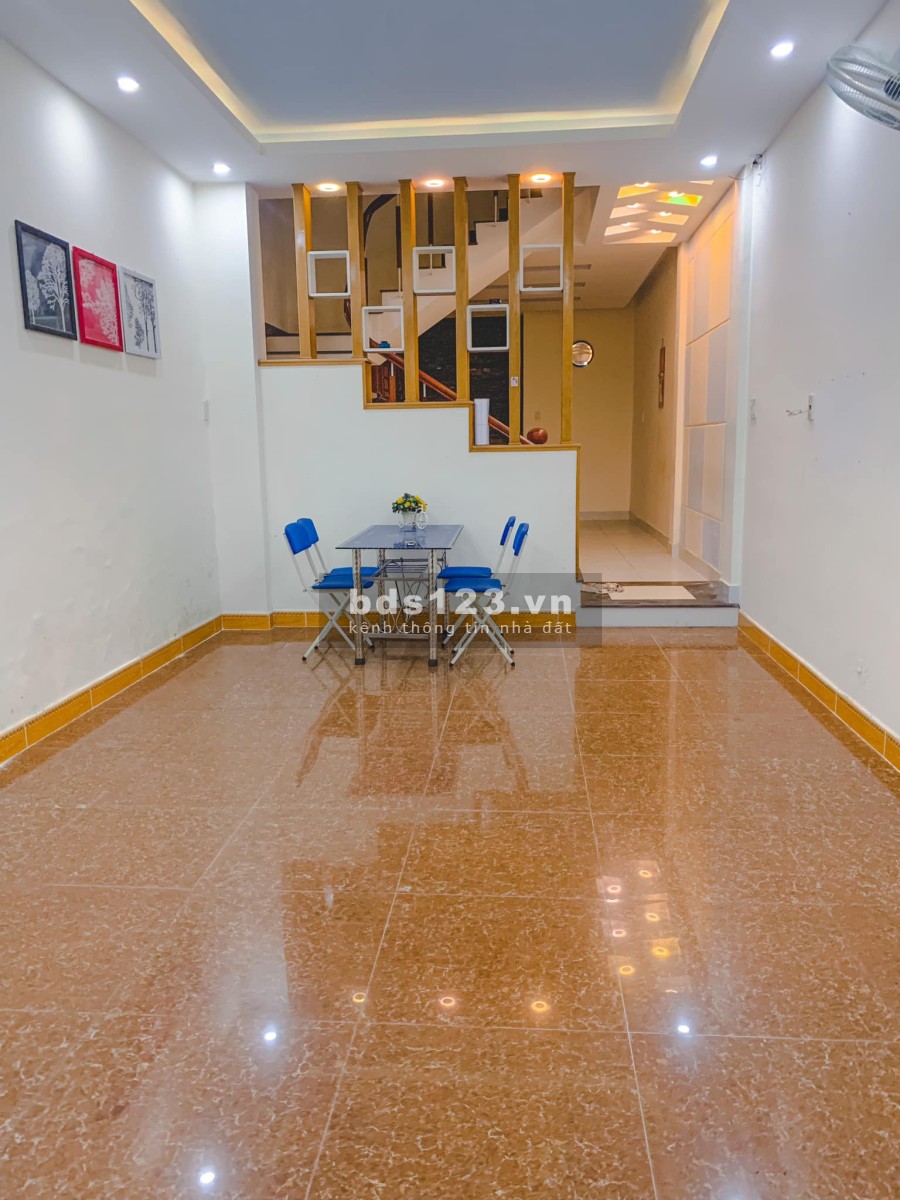 Cho thuê nhà 3 tầng mặt tiền Hòa Cường Nam liên hệ 0935630373 giá 12 triệu/tháng