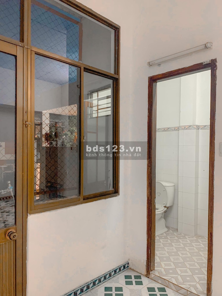 Cho thuê nhà 3 tầng mặt tiền Hòa Cường Nam liên hệ 0935630373 giá 12 triệu/tháng