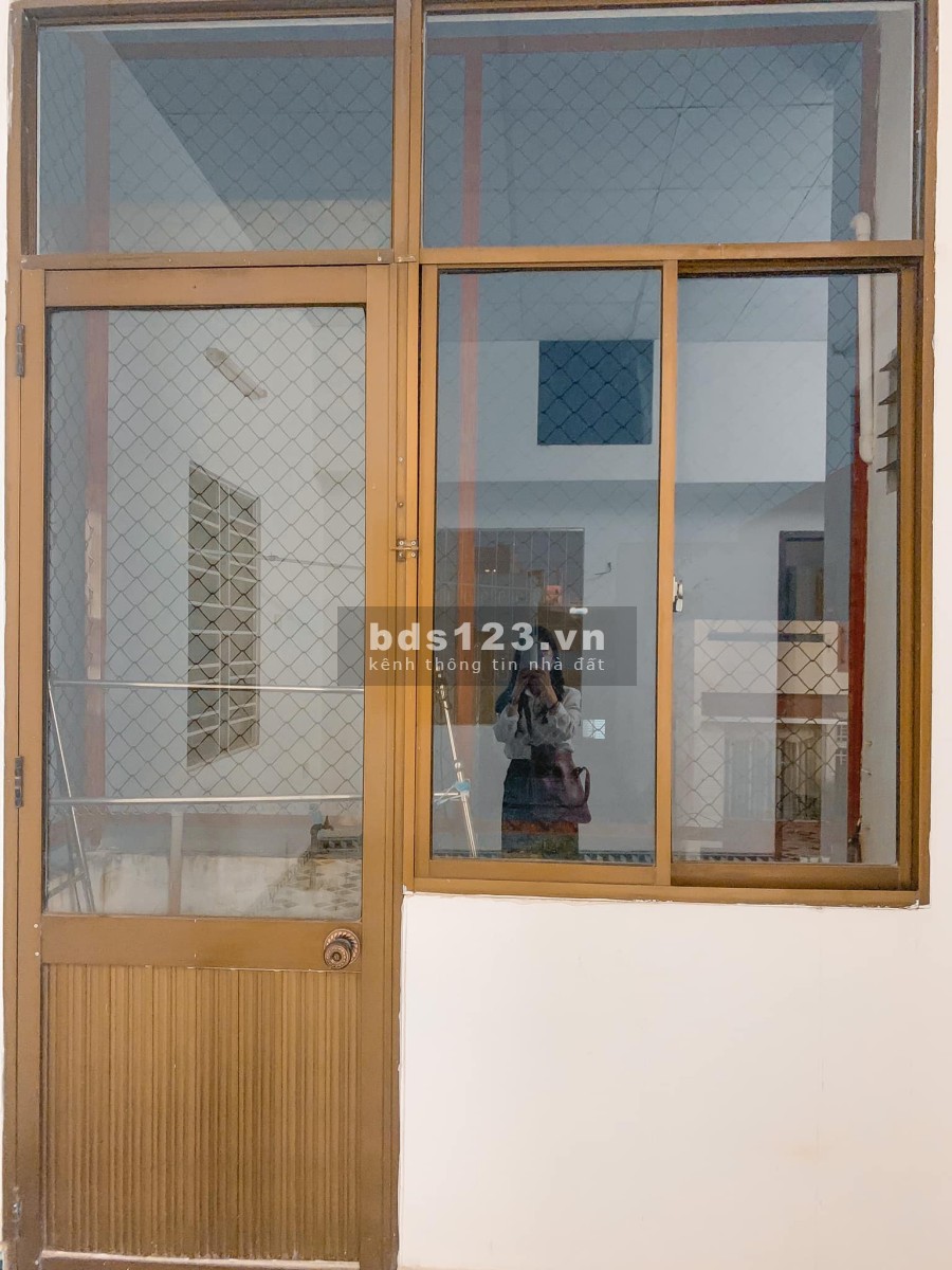 Cho thuê nhà 3 tầng mặt tiền Hòa Cường Nam liên hệ 0935630373 giá 12 triệu/tháng