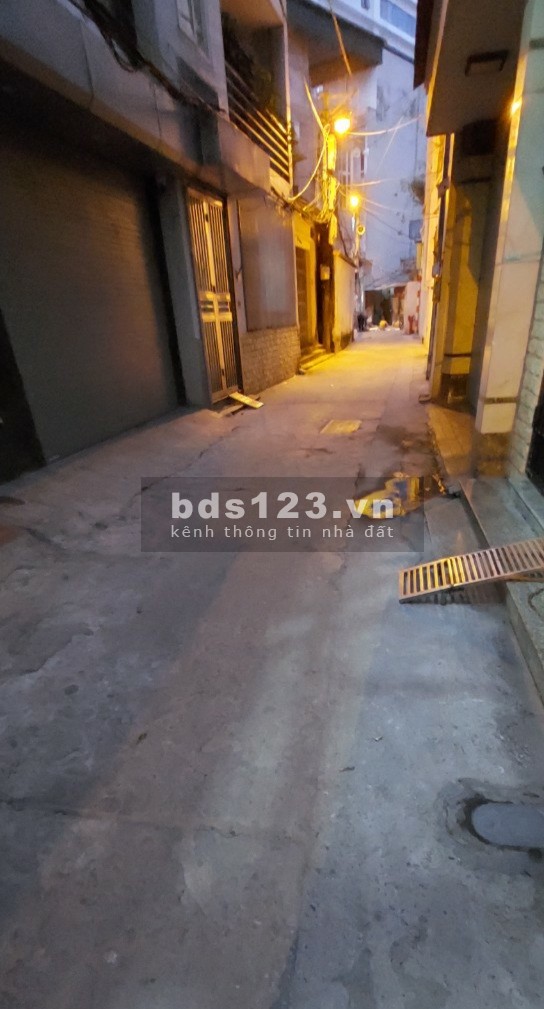 Bán nhanh nhà dân xây ở Nguyễn Văn Cừ, Bồ Đề DT 53m2 5 tầng, giá 8.3 tỷ ngõ ô tô