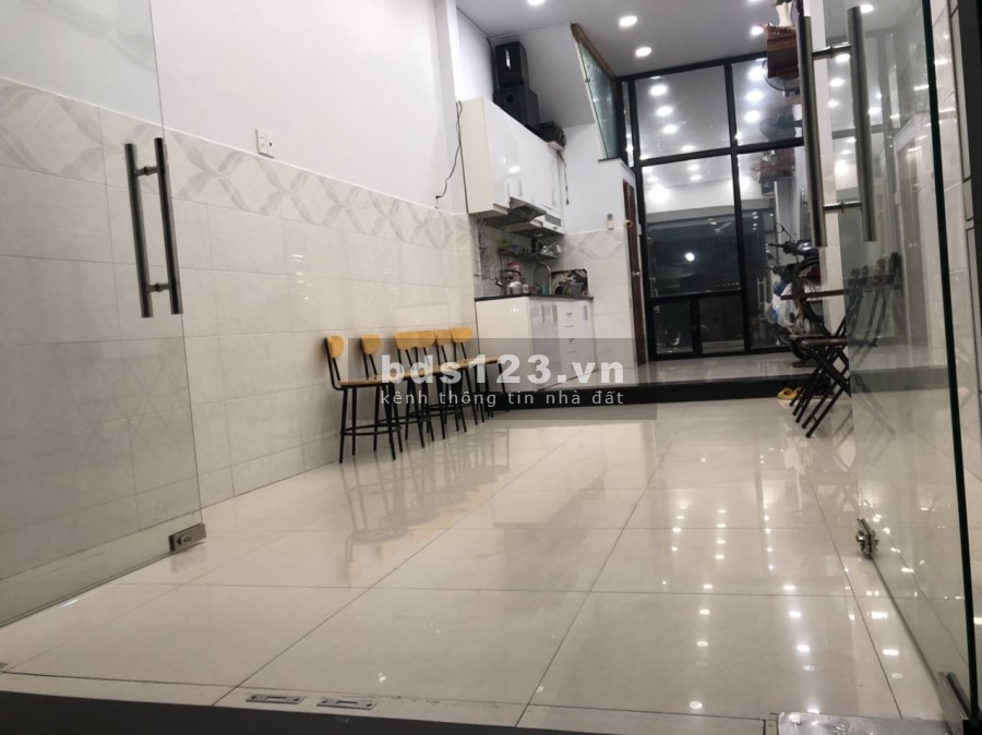 Bán nhà nguyên căn mặt tiền đẹp giá rẻ phường 2, Quận 6, kế bên Chợ Lớn, khu dân cư