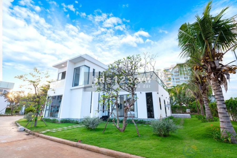 Duy nhất Biệt Thự Aria Vũng Tàu, 522m2, Hồ Bơi, Sân Vườn riêng, Giá 18 tỷ, nằm cách biển 50m