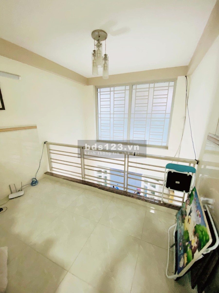 Bán nhà đúc 5 tầng diện tích 35m2 sổ vuông vức giá bán nhỉnh 8.5 tỷ, giá tốt đầu tư