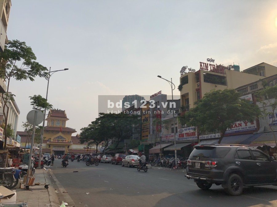 Bán nhà nguyên căn mặt tiền đẹp giá rẻ phường 2, Quận 6, kế bên Chợ Lớn, khu dân cư