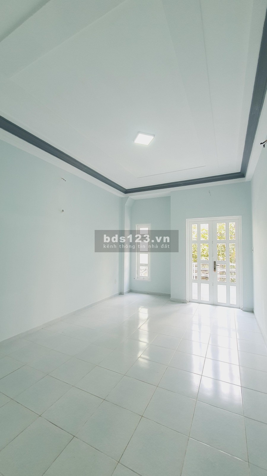 Bán nhà đẹp nhỉnh 8 tỷ ở ngay Ông Tạ CMT8 sầm uất, liên hệ 0943842686 khu dân cư