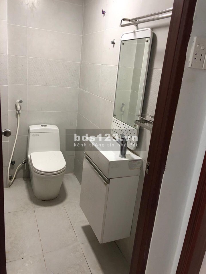 Bán nhà nguyên căn mặt tiền đẹp giá rẻ phường 2, Quận 6, kế bên Chợ Lớn, khu dân cư