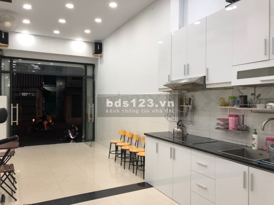 Bán nhà nguyên căn mặt tiền đẹp giá rẻ phường 2, Quận 6, kế bên Chợ Lớn, khu dân cư