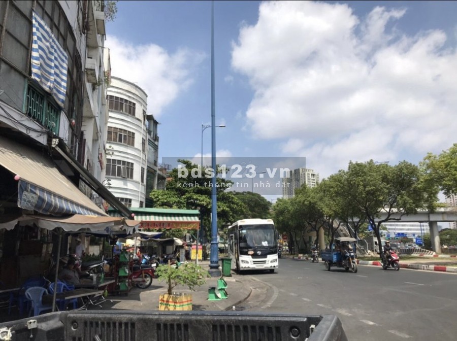 Cần tiền bán gấp căn hộ trung tâm Quận 5 chính chủ giá bán 1.15 tỷ, liên hệ 0909584922