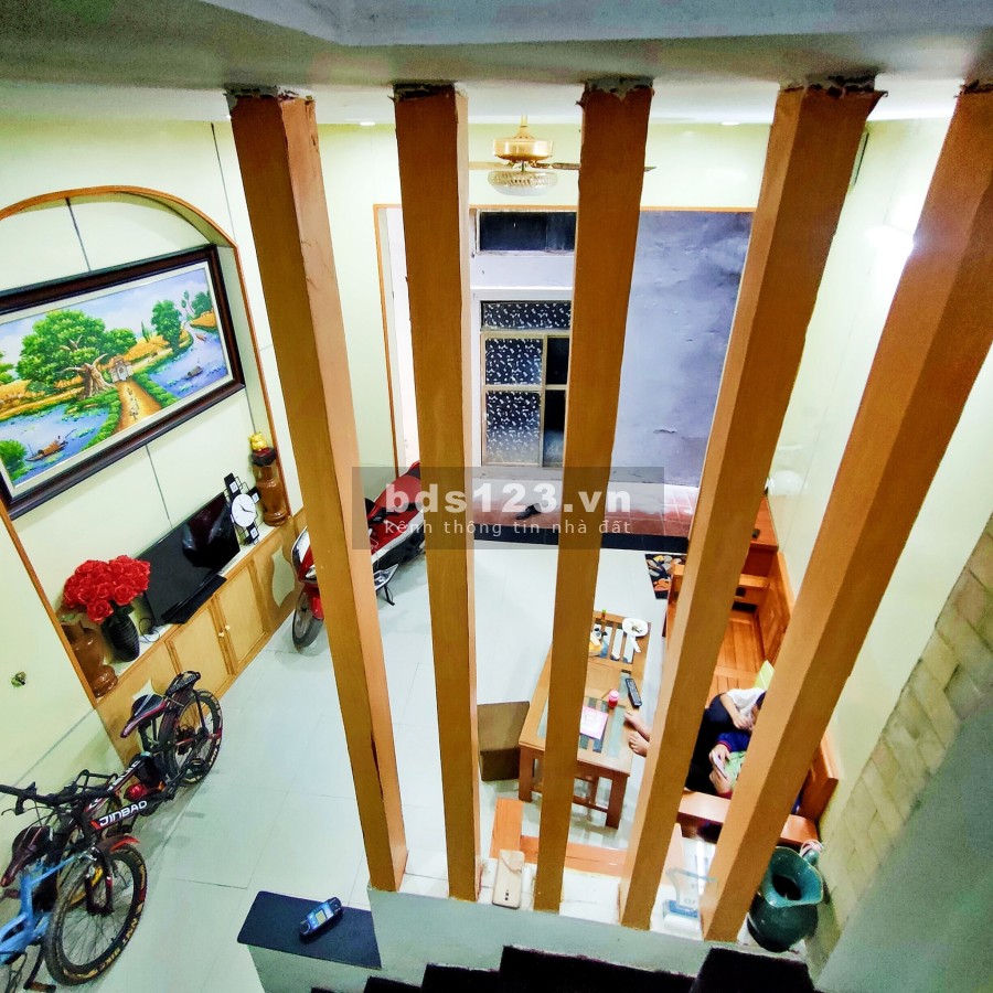 Bán nhà nhỏ tiền Hưng Phúc, diện tích 31m2, cách 30m ô tô, đúc 4 tầng giá bán 2.55 tỷ