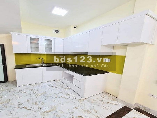 Bán nhà mới koong lô góc 3 mặt thoáng, gần phố ô tô tránh, chủ nhà thiện trí đúc 6 tầng