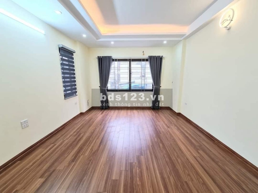Bán nhà mới koong lô góc 3 mặt thoáng, gần phố ô tô tránh, chủ nhà thiện trí đúc 6 tầng