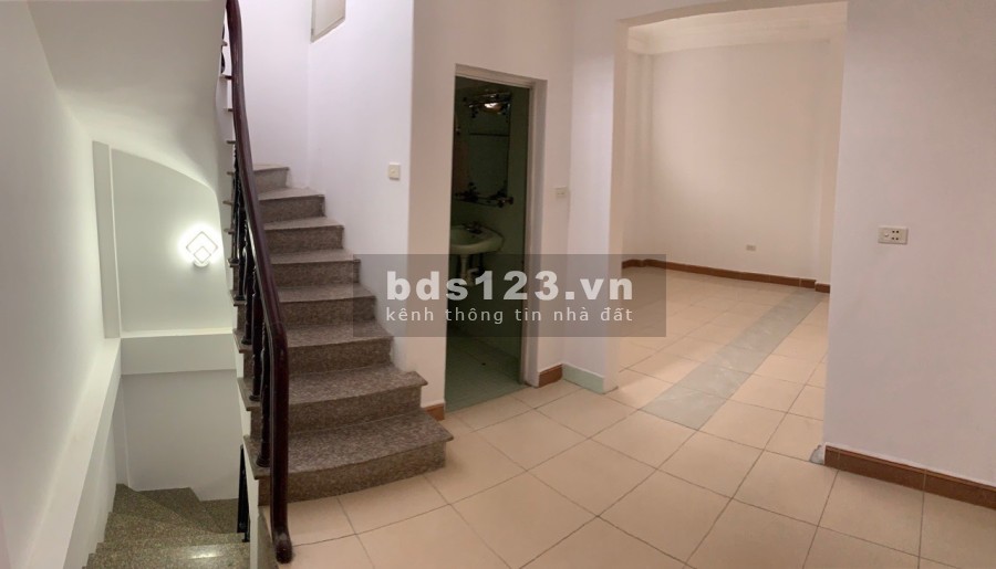 Cần bán nhà gấp hướng Đông Bắc đường Lương Khánh Thiện, Cầu Đất, Ngô Quyền, Hải Phòng