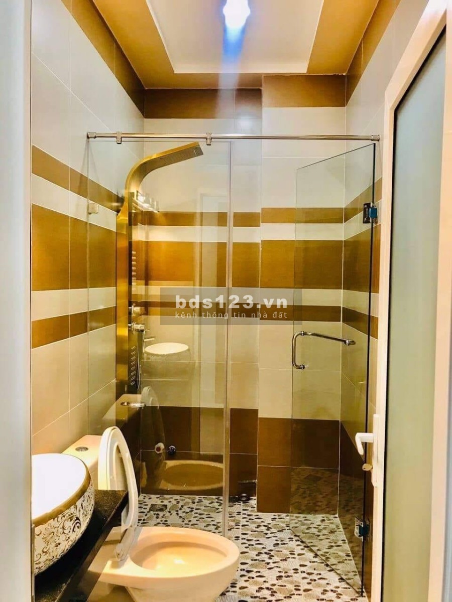Cực phẩm nhà đẹp lung linh không có căn thứ 3 để so sánh, khu dân cư đông đúc, giá tốt