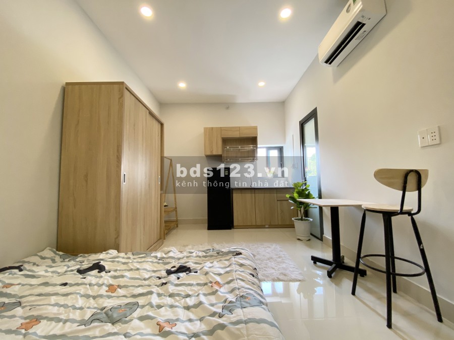 CĂN HỘ FULL NỘI THẤT MỚI TOANH - GẦN VÒNG XOAY LÝ THÁI TỔ