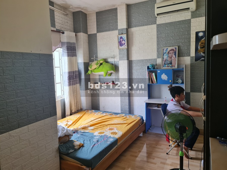 Bán nhà đường Hải Phòng, gần bệnh viện Đa Khoa, diện tích sử dụng 65m2