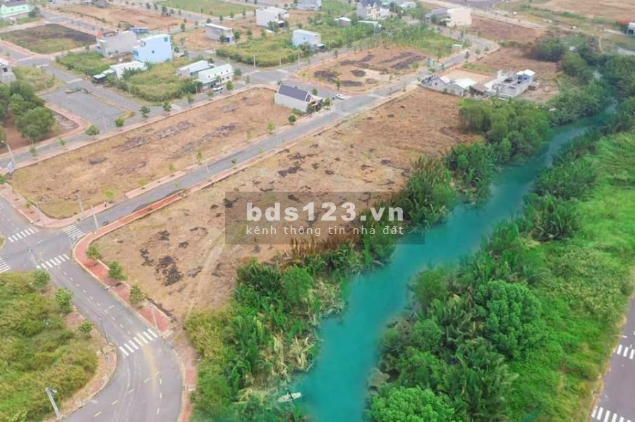 Đất nền biệt thự ven sông Long Hậu cách khu Nam Sài Gòn 15km
