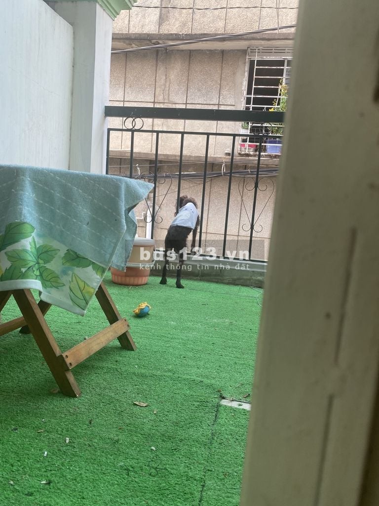 Nhà nguyên căn cho thuê trong chợ thích hợp kinh doanh có 2 tầng, khu dân cư đong