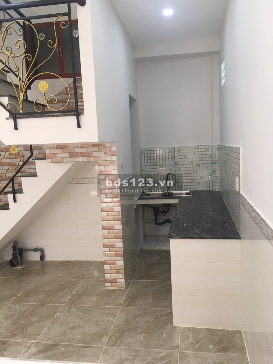 Nhà 3 tầng, Hồ Thành Biên, diện tích sử dụng 38m2, giá 3.25 tỷ, P4, Quận 8
