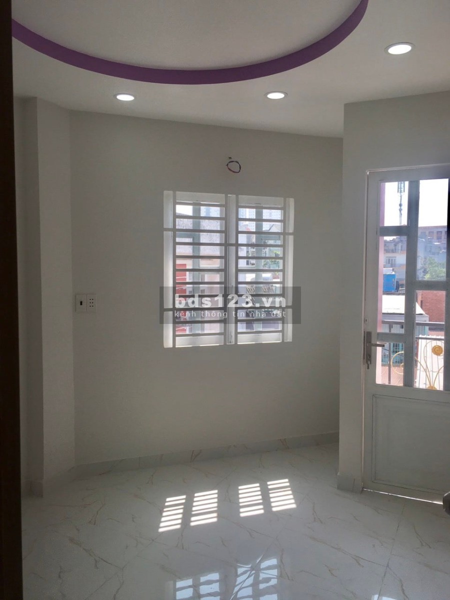 Nhà 3 tầng, Hồ Thành Biên, diện tích sử dụng 38m2, giá 3.25 tỷ, P4, Quận 8
