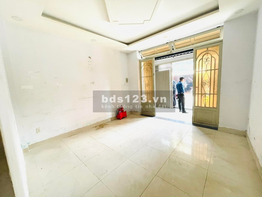 Nhà nguyên căn 1 trệt 1 lầu đúc hơn 80m2, đường Đồng Đen, phường 14, Quận Tân Bình, giá nhỉnh 6 tỷ