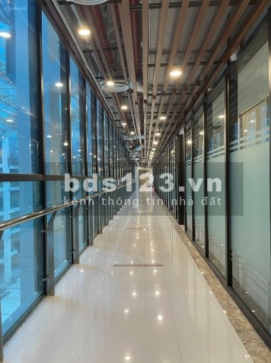 Chủ đầu tư 6th Element cho thuê mặt bằng làm thương mại và văn phòng giá tốt