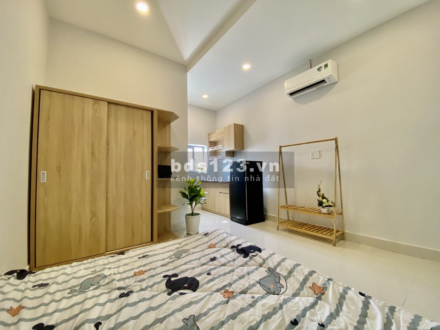 CĂN HỘ FULL NỘI THẤT MỚI TOANH - GẦN VÒNG XOAY LÝ THÁI TỔ