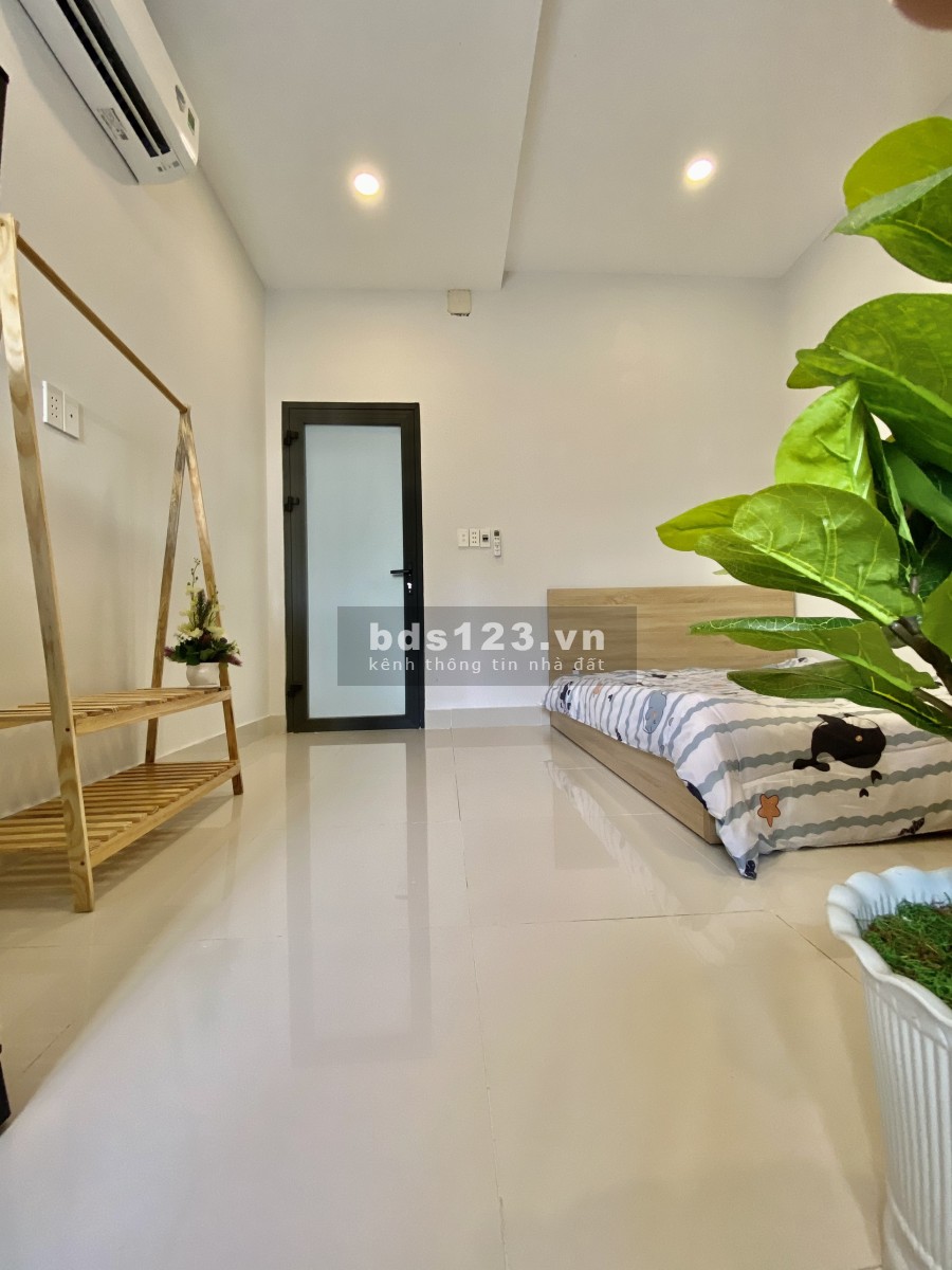 CĂN HỘ FULL NỘI THẤT MỚI TOANH - GẦN VÒNG XOAY LÝ THÁI TỔ