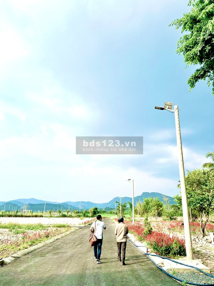Cần Bán 2 Lô Đất Ở Đô Thị Liền Kề, Giá Đầu Tư F0-Mặt Tiền nhựa 6M- Trung Tâm TT Đinh Văn