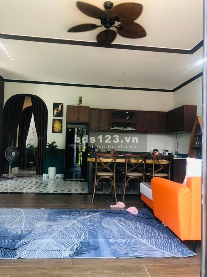 Nhà đất diện tích lớn cần bán mặt tiền đường Bà Huyện Thanh Quang, lãi suất tốt