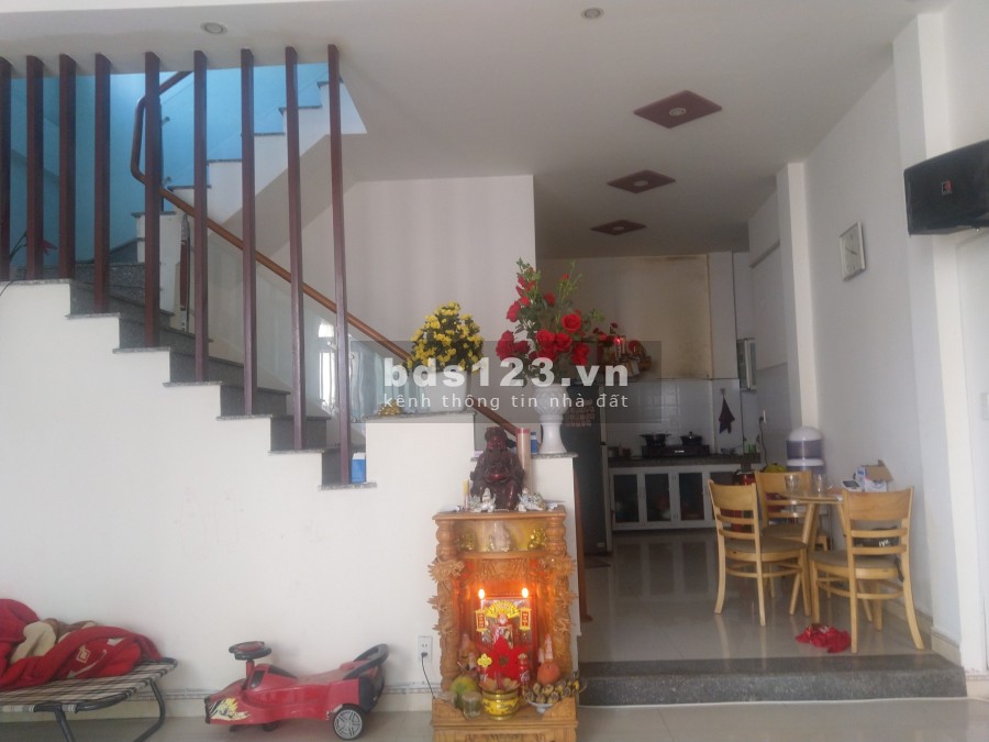 Nhà kiệt Hoàng Diệu, thẳng 1 đường, diện tích lớn 86m2 giá bán nhanh 3tx liên hệ 0796970447
