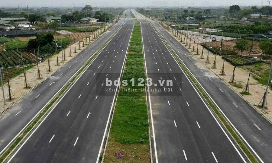 Bán đất Tăng Thiết Giáp Cổ Nhuế 2 diện tích 43m2, đường rộng ô tô đỗ cửa gần hv cảnh sát