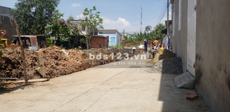 Chủ đất cần bán gấp 3 lô biệt thự nghĩ dưỡng và 3 lô đất nền ngay chợ Bến Gỗ giá 4.5 tỷ