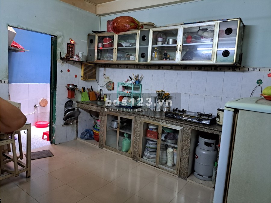 Bán nhà HXH, đường Luong Văn Can Quận 8, nhà 3 tầng, dt 74m2, giá bán nhỉnh 5 tỷ