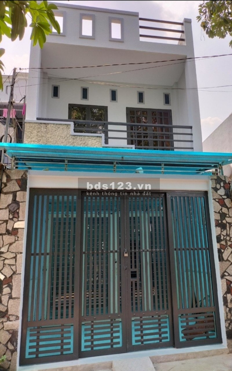 Bán nhà 1 lầu mới đẹp ngay đường Cây Cám Bình Tân hẻm xe hơi liên hệ 0965447785
