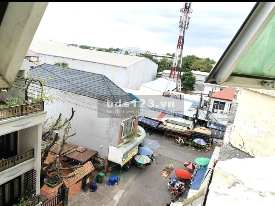 Cần bán căn hộ 2 PN ngay cầu vượt Sóng Thần liên hệ 0989140870, giá tốt đầu tư
