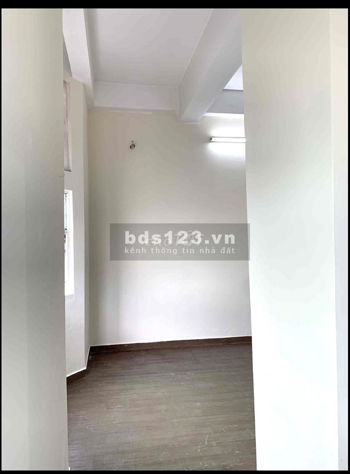 Cần bán căn hộ 2 PN ngay cầu vượt Sóng Thần liên hệ 0989140870, giá tốt đầu tư