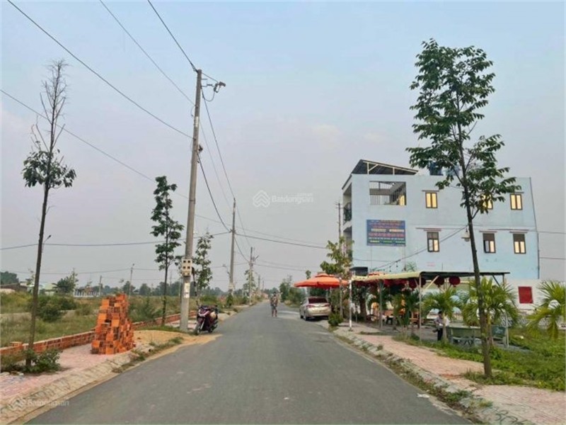 Bán đất nền mặt tiên Quốc Lộ 50 diện tích 100m2, hỗ trợ vay ngân hàng, vị trí đắc địa