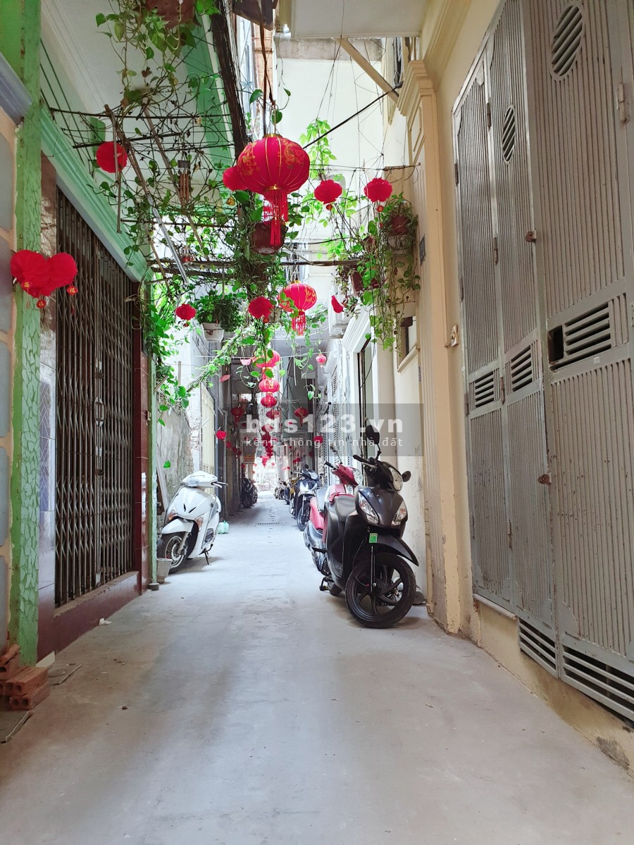 Chính chủ bán ngôi nhà đang ở tại số 30 ngách 29/12 Khương Hạ